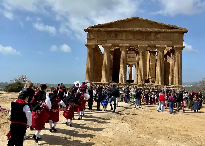 بيت للعطل La Casuzza Del Borgo *